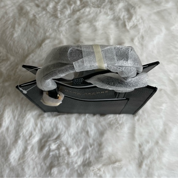 New Marc Jacobs bag crossbody black leather gold tone hardware 2 straps NWT - Picture 8 of 14